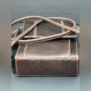 🔥🔥 Vintage-Style Brown Leather Crossbody Bag – Excellent Condition🔥🔥